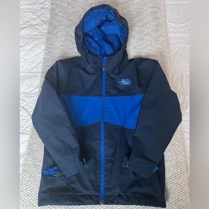 THE NORTH FACE TRICLIMATE JACKET BOYS / KIDS (Size 6, XS)
